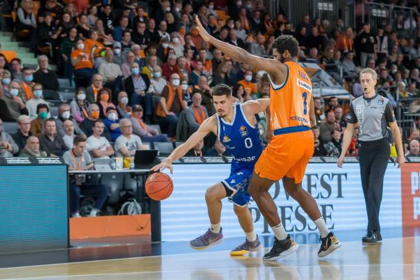 外援齐发 外援齐发